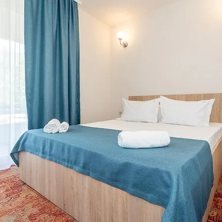 Irina Отель Венус